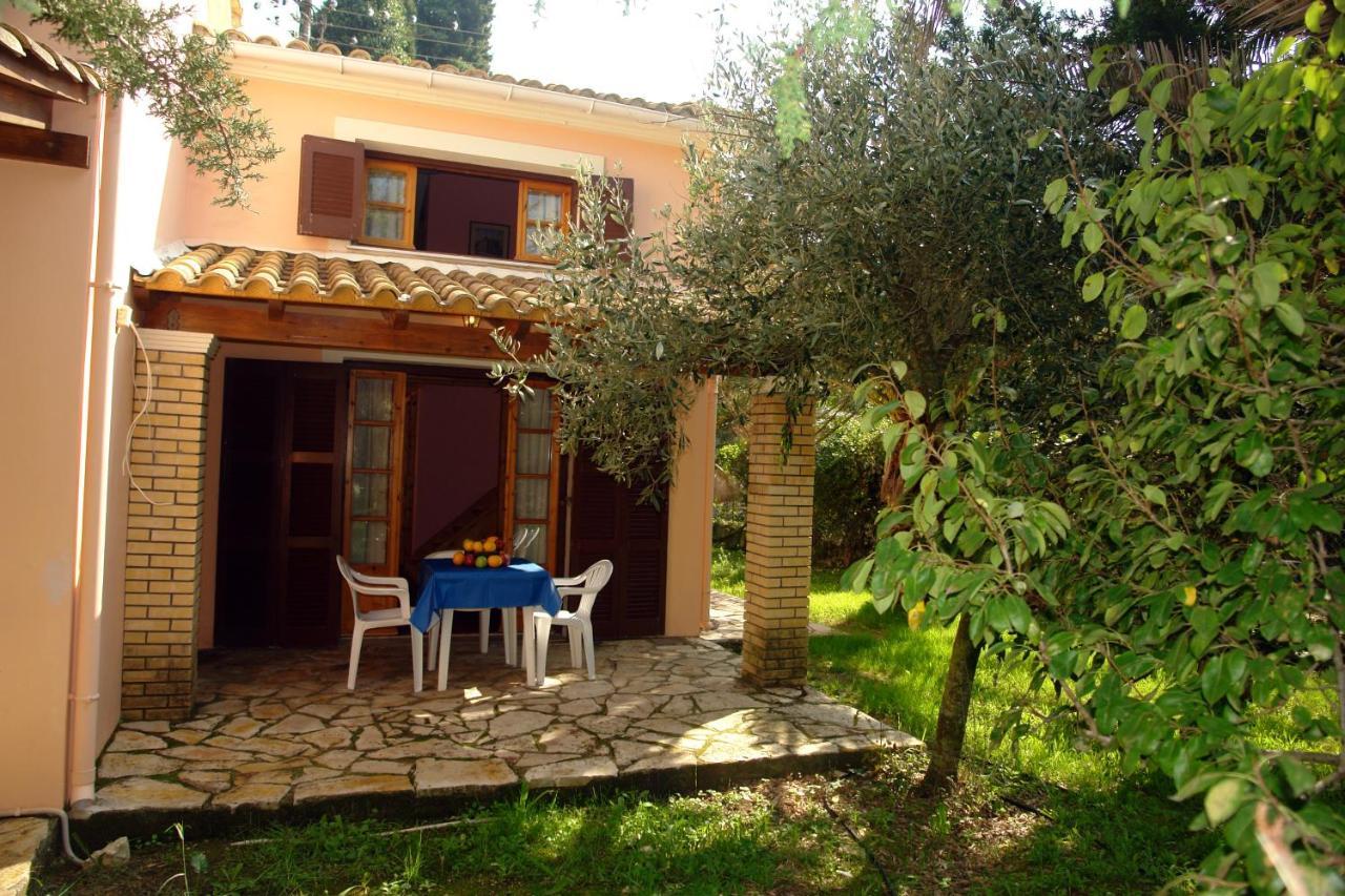 Villa Olive Apartments Ипсос Екстериор снимка