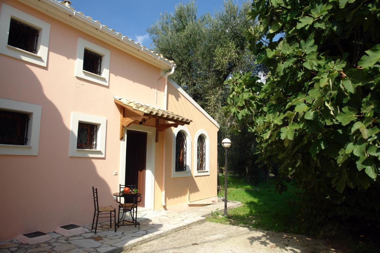 Villa Olive Apartments Ипсос Екстериор снимка