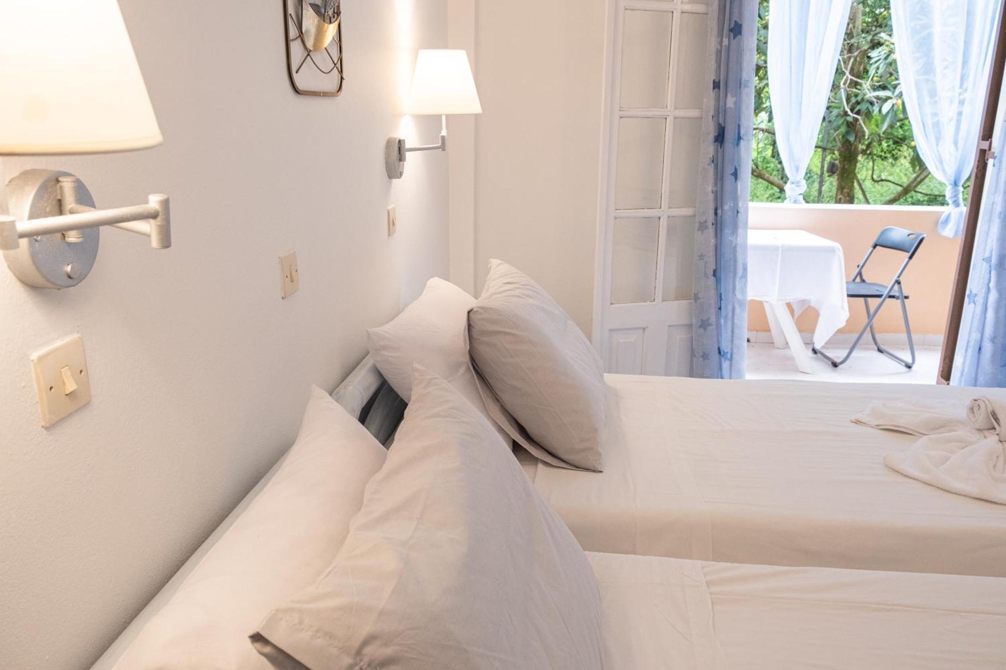 Villa Olive Apartments Ипсос Екстериор снимка