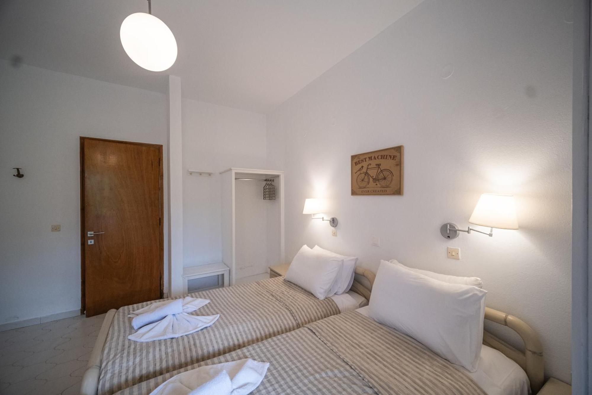 Villa Olive Apartments Ипсос Екстериор снимка